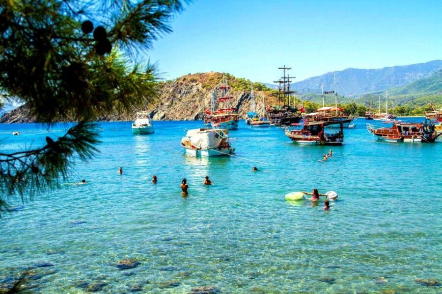 Red Dragon Pirate Boat Trip & Lunch - Beycik Bükü Photo Stop: Stretch Your Legs for Photos