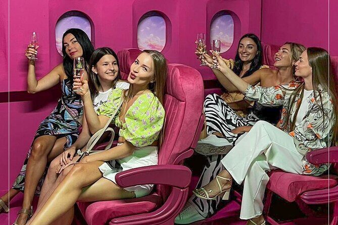 Selfie Park Antalya the Biggest Selfie Museum in Europe - The Game of Thrones throne and Cappadocia-style balloon moments