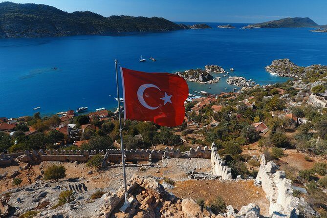 Shared Sunken City of Kekova Boat Tour including lunch - Lunch and tea on board: why it feels like part of the tour