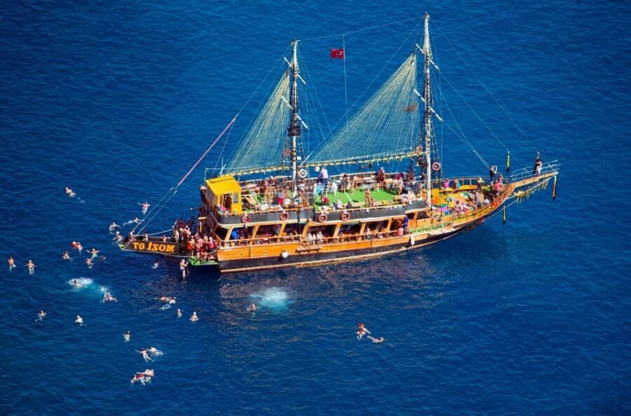 Side: Blue Laguna Boat Tour with Free Lunch & Drinks - Should you book the Blue Laguna pirate boat tour?