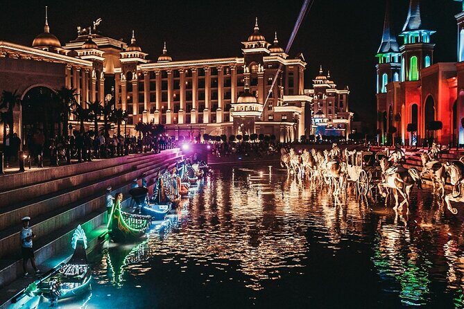 Side Land of Legends Night Shows Tour With Boat Parade - Side at 6:00 pm: Pickup, meeting point, and first-time smoothness