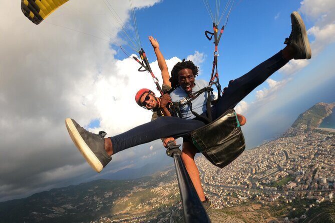 Tandem Paragliding from Antalya (Best Price) - Who leads the flight: pilots, instructions, and the human side