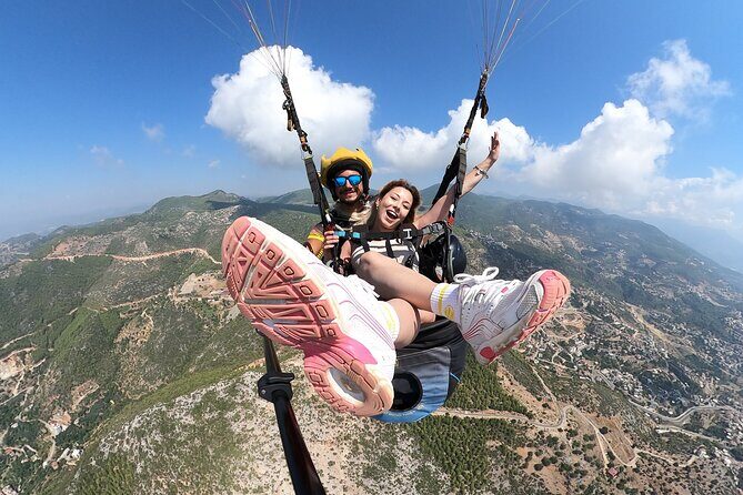 Tandem Paragliding in Alanya, Antalya Turkey with a Licensed Guide - Views you’ll remember: castle, sea, and the Cleopatra Beach landing